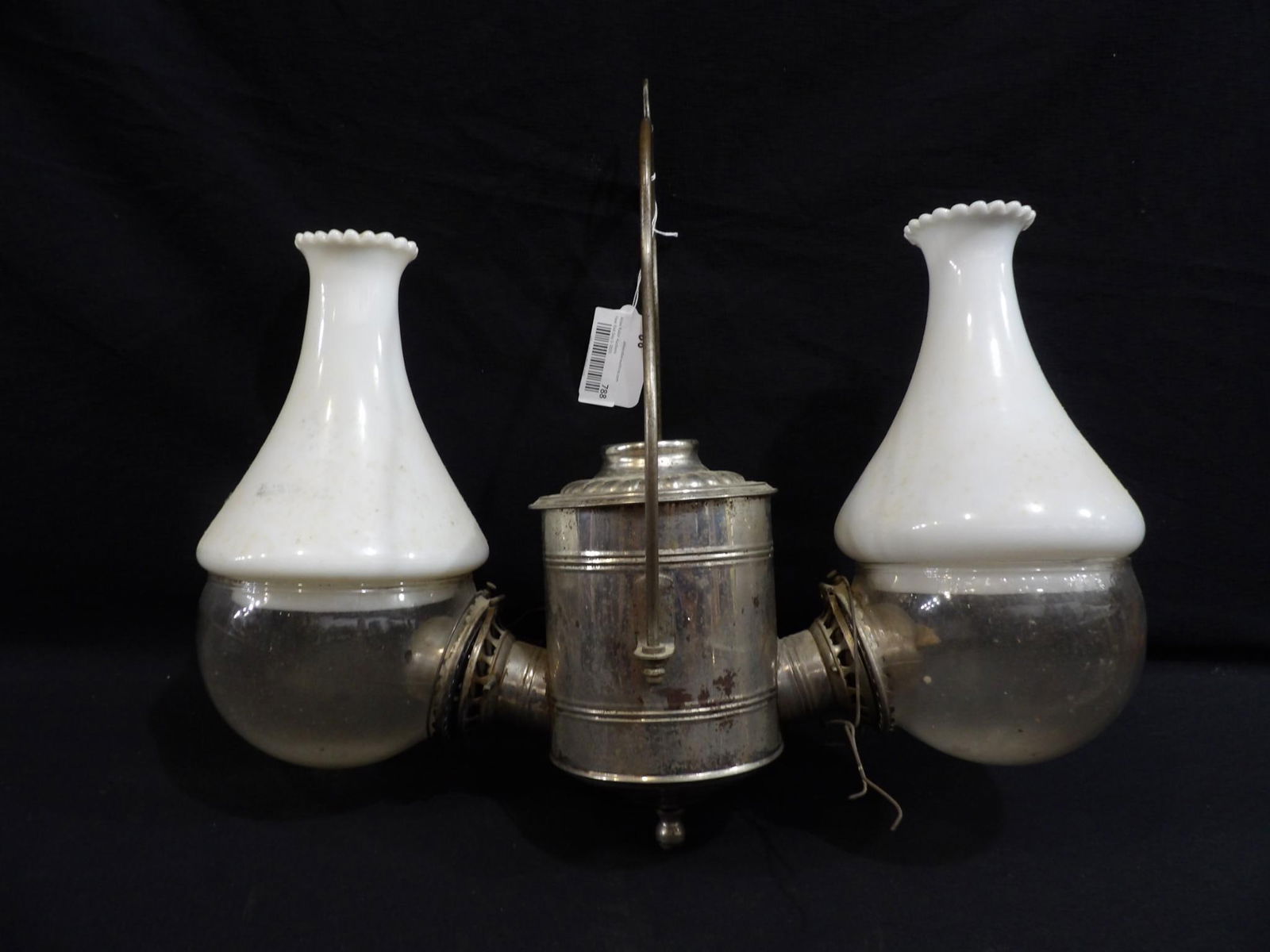 Dual Angle Lamp Co. kerosene hurricane lamp (1 of 18)