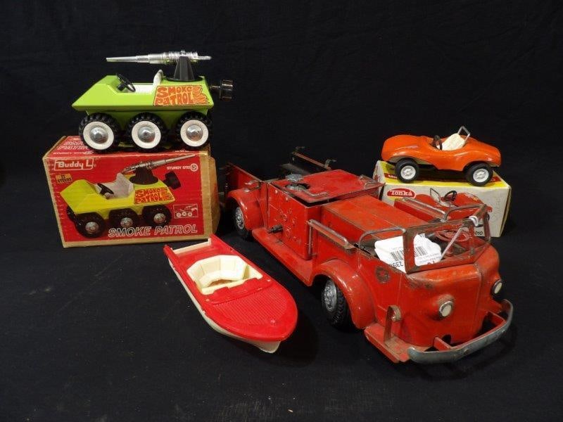 4pc. toy lot (1 of 12)