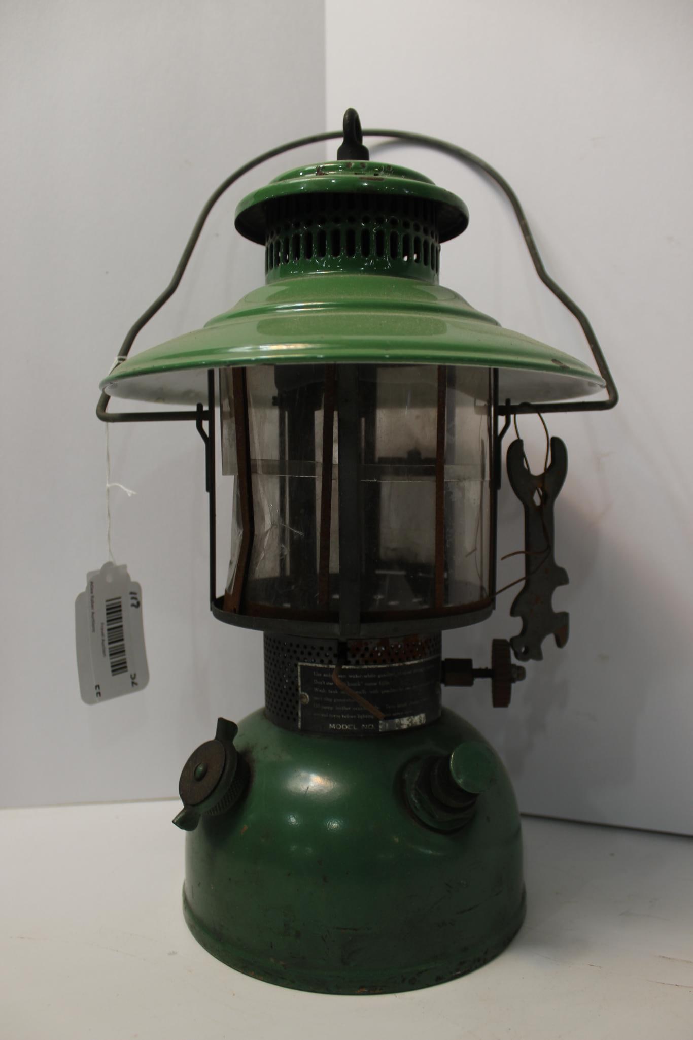 MO. L43 BARN LANTERN (1 of 2)