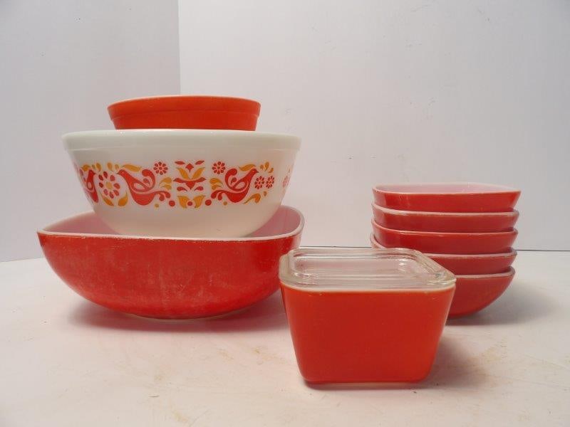 FRIENDSHIP AND RED PYREX DISHES (1 of 4)