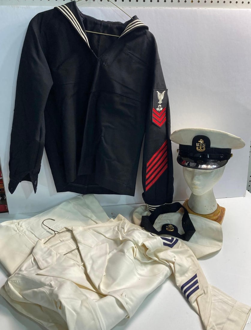 US NAVY UNIFORMS & CAP (1 of 11)