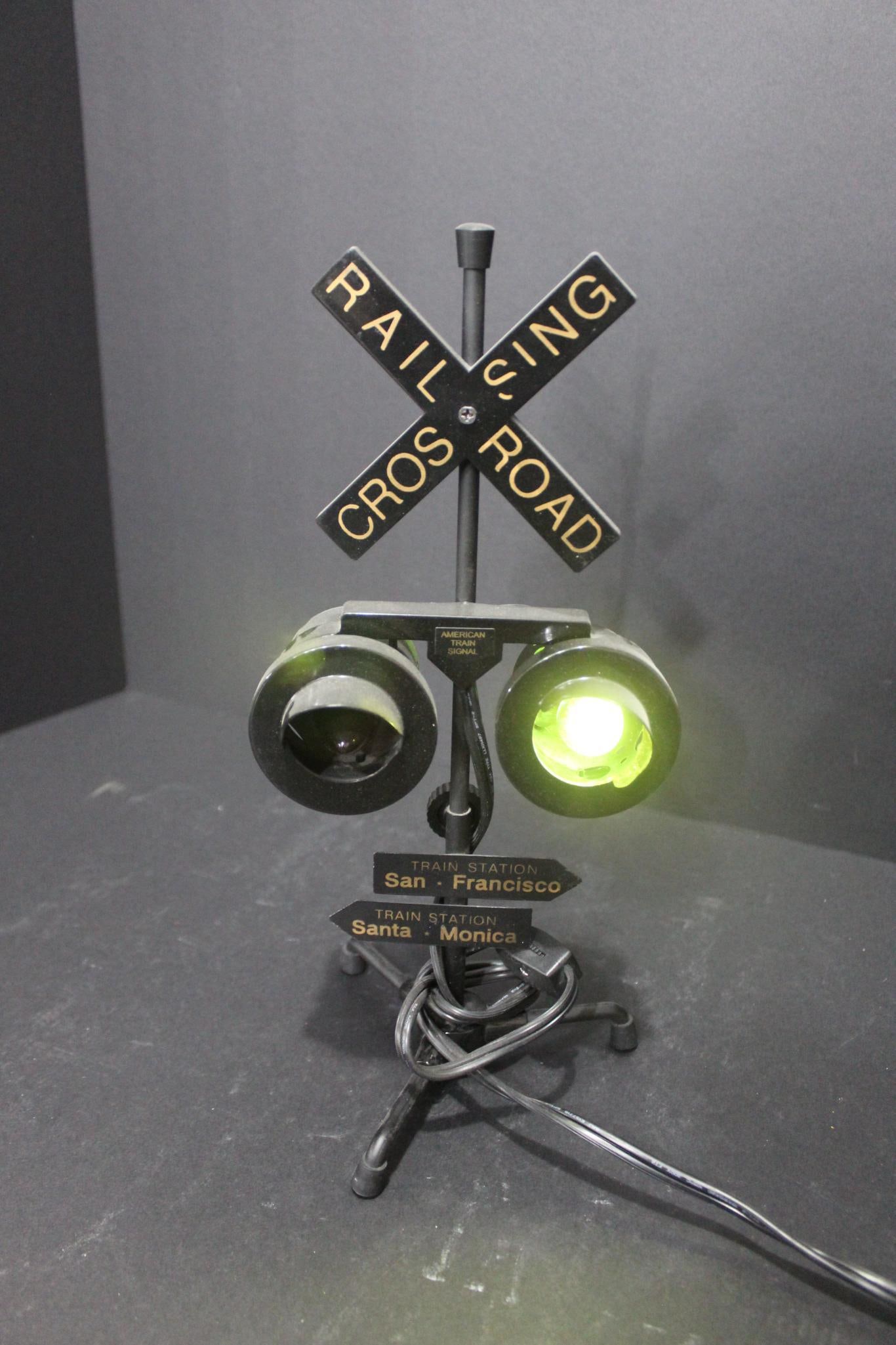 AMERICAN TRAIN SIGNAL RR CROSSING SIGNAL RED/GREEN LIGHT, CORDED ELECTRIC (1 of 2)