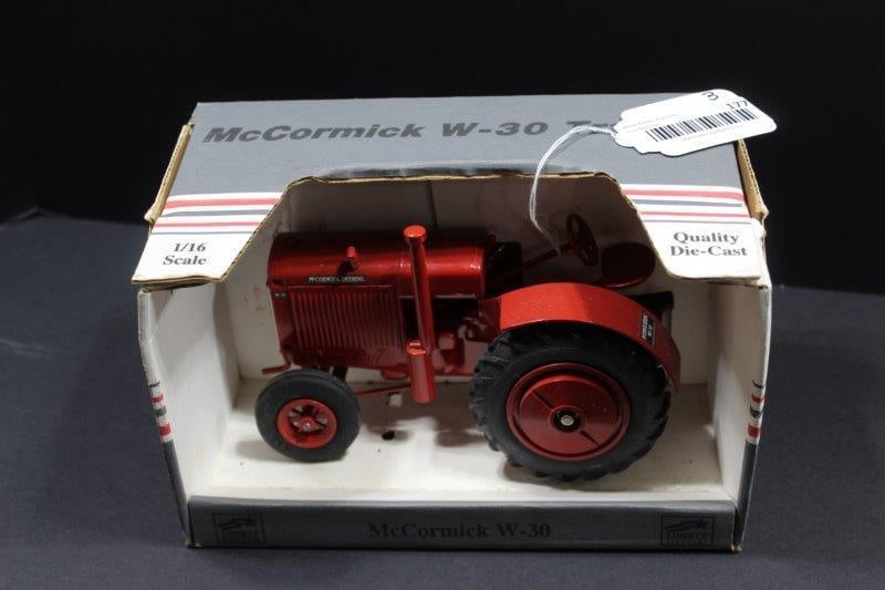 SPEC CAST MCCORMICK W-30 TRACTOR: NIB ?1/16 SCALE ?STOCK NO ZJD 753