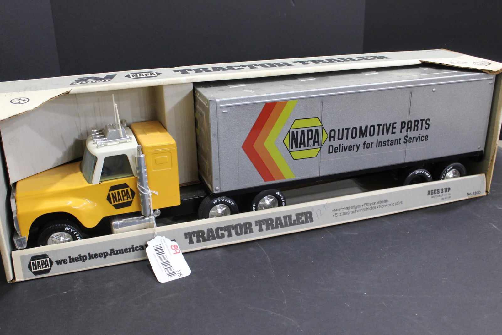 NYLINT NAPA AUTOMOTIVE ADVERTISING TRACTOR TRAILER (1 of 4)