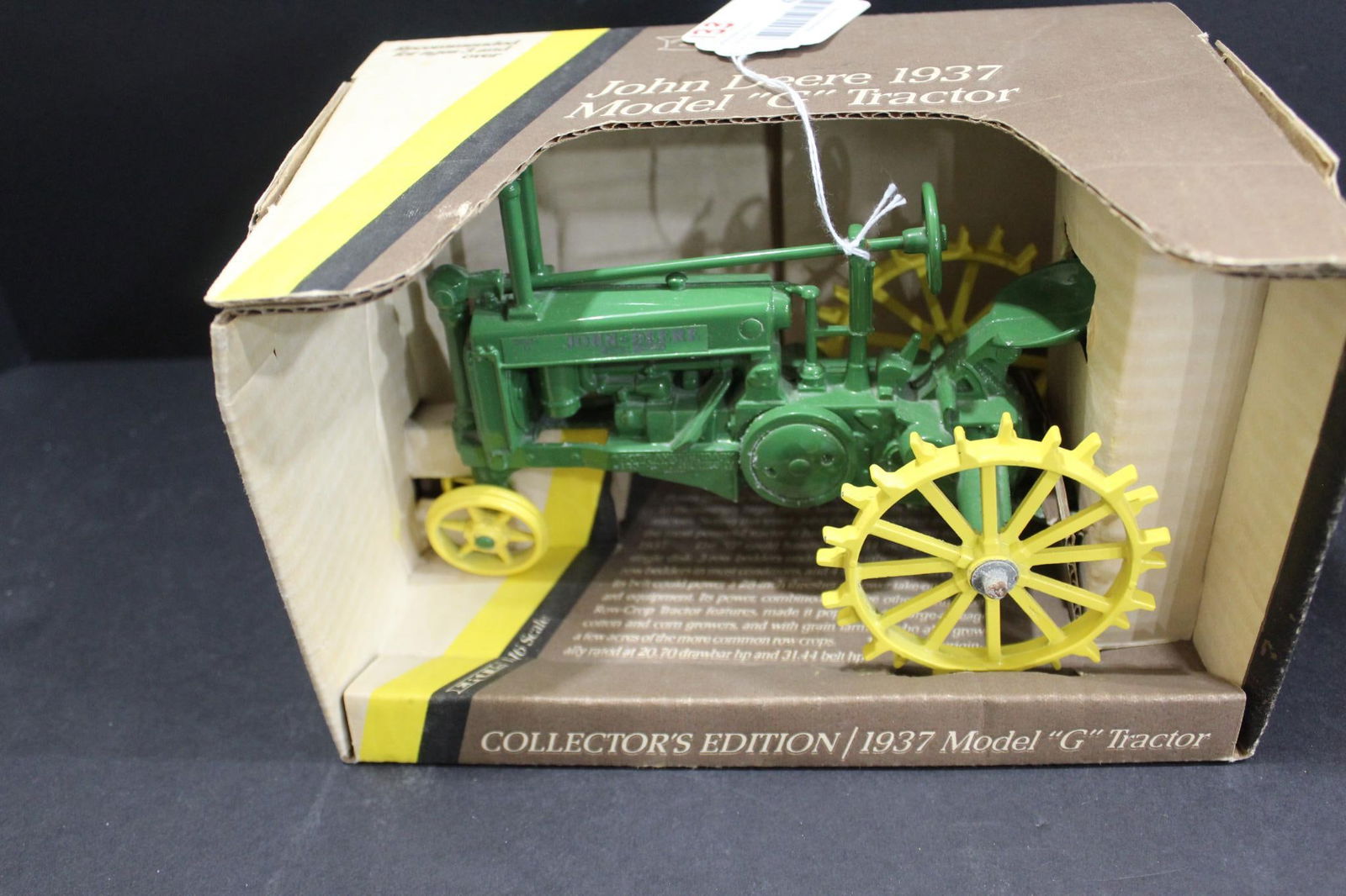 ERTL JOHN DEERE 1937 MODEL G COLLECTORS EDITION TRACTOR: NIB