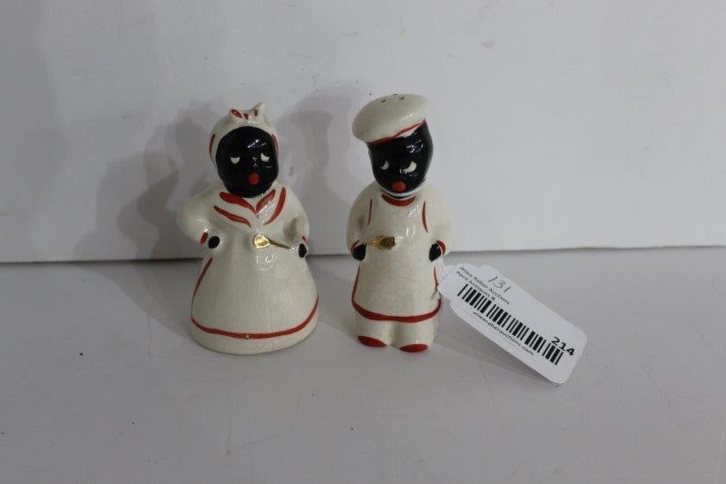 CHEF AND MAMMY S&P SHAKERS: GOOD CONDITION WITH NO CHIPS OR CRACKS