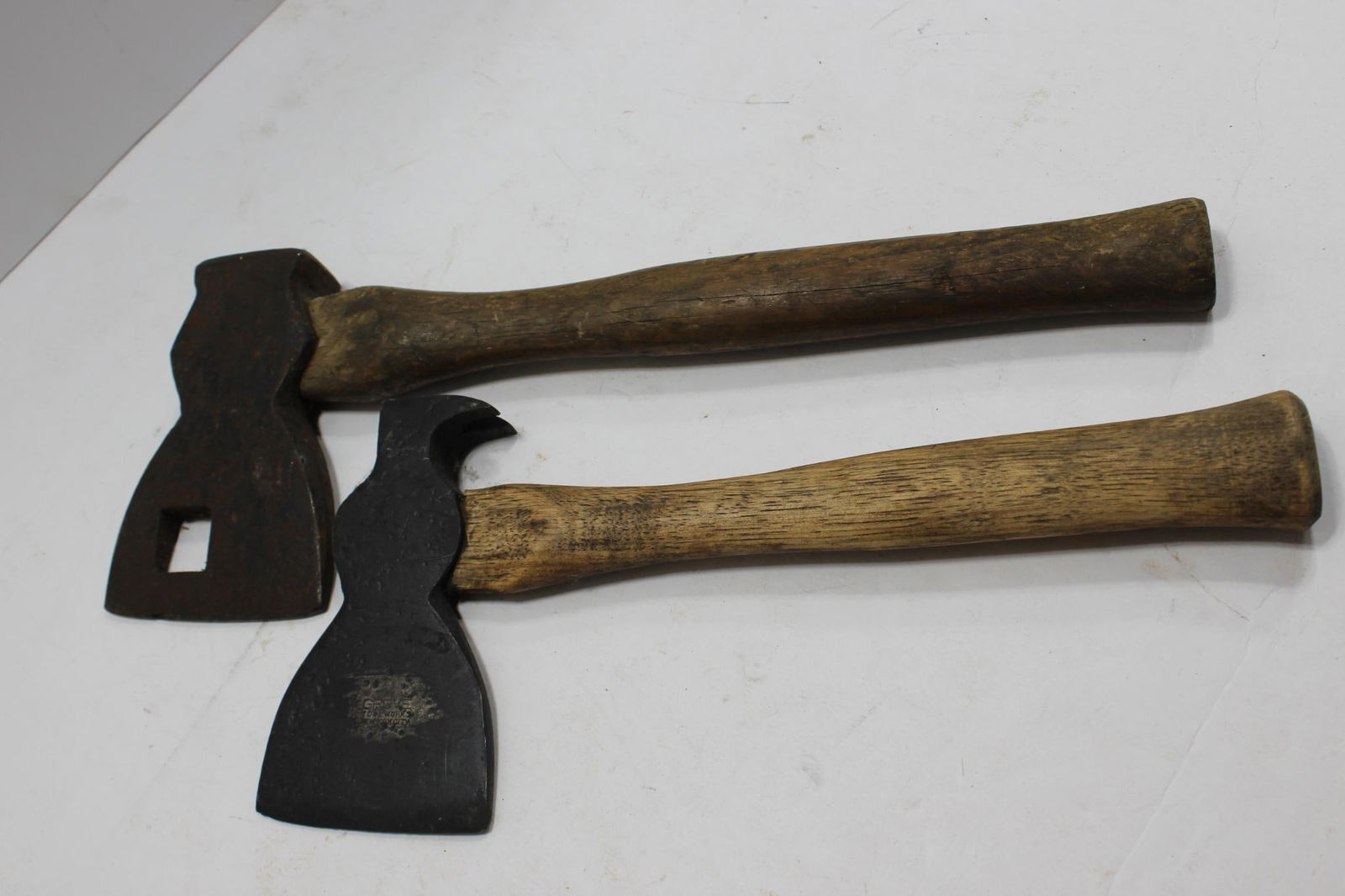 BELL SYSTEMS & GROOVE SPECILITY AXE & HATCHET (1 of 3)
