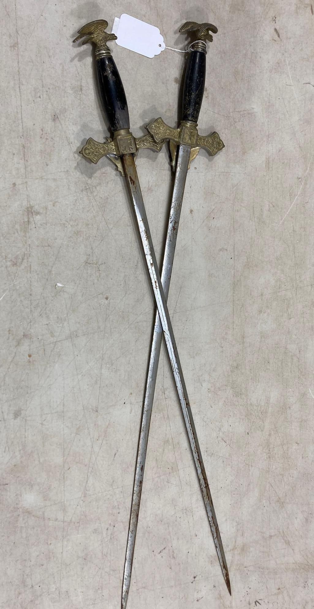 KNIGHTS OF COLUMBUS FRATERNAL SWORDS (1 of 5)