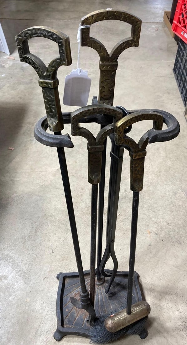 5 PIECE FIREPLACE TOOLS (1 of 4)