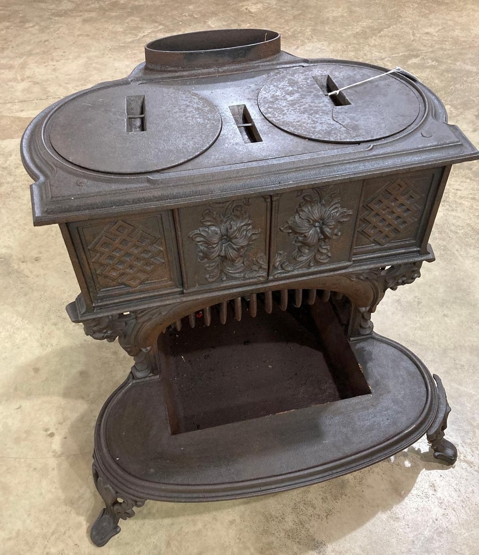 HARRIS ZOINER QUEEN ANNE COAL STOVE (1 of 8)