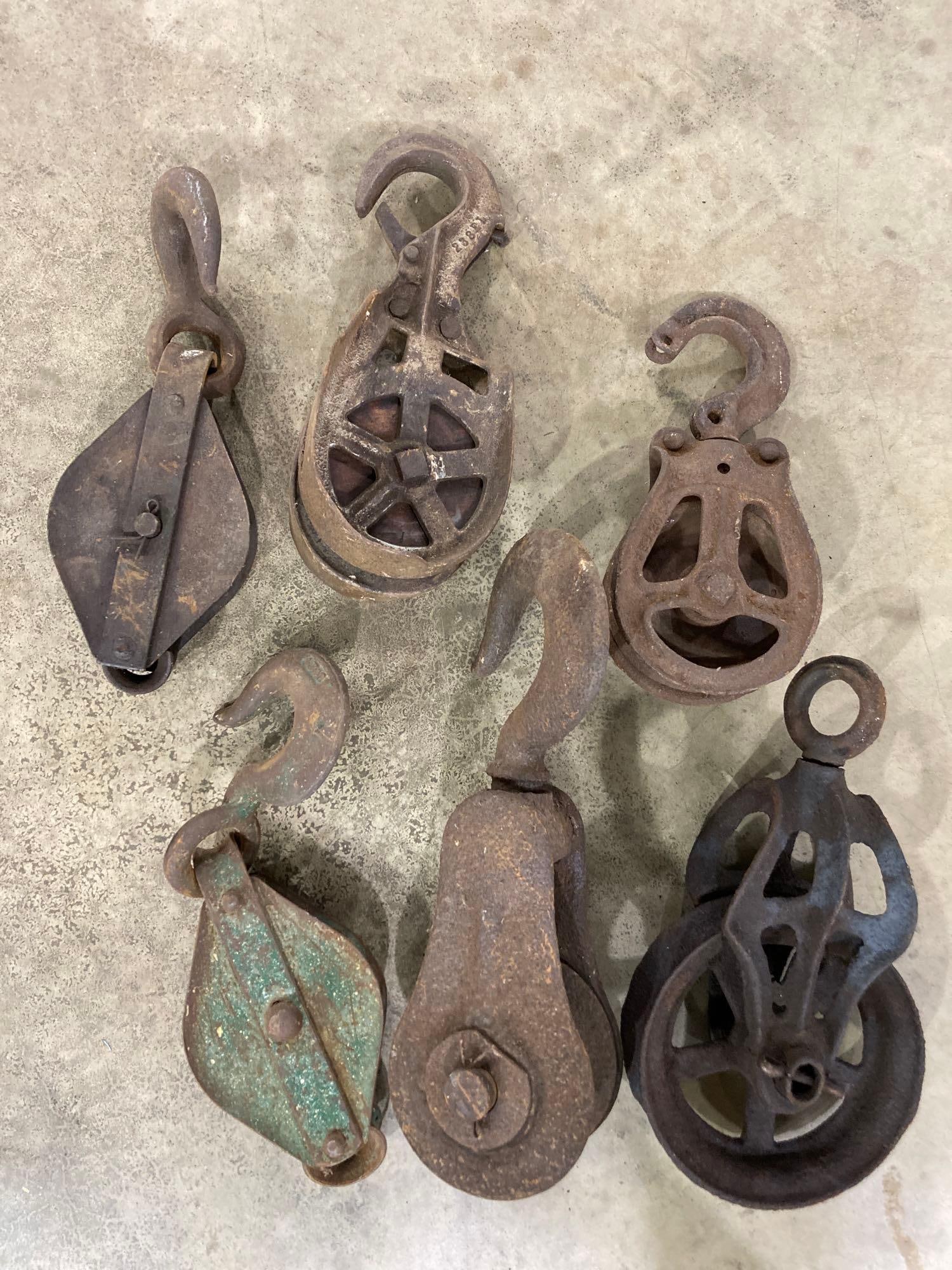 LOT OF 6 PULLEYS (1 of 6)