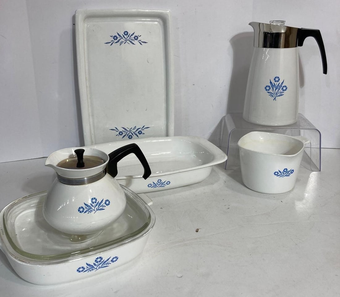 LOT OF VINTAGE CORNING WARE CORNFLOWER (1 of 7)