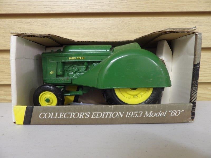 ERTL JOHN DEERE 1953 MODEL 60 ORCHARD TRACTOR COLLECTORS EDITION BLUEPRINT REPLICA (1 of 4)