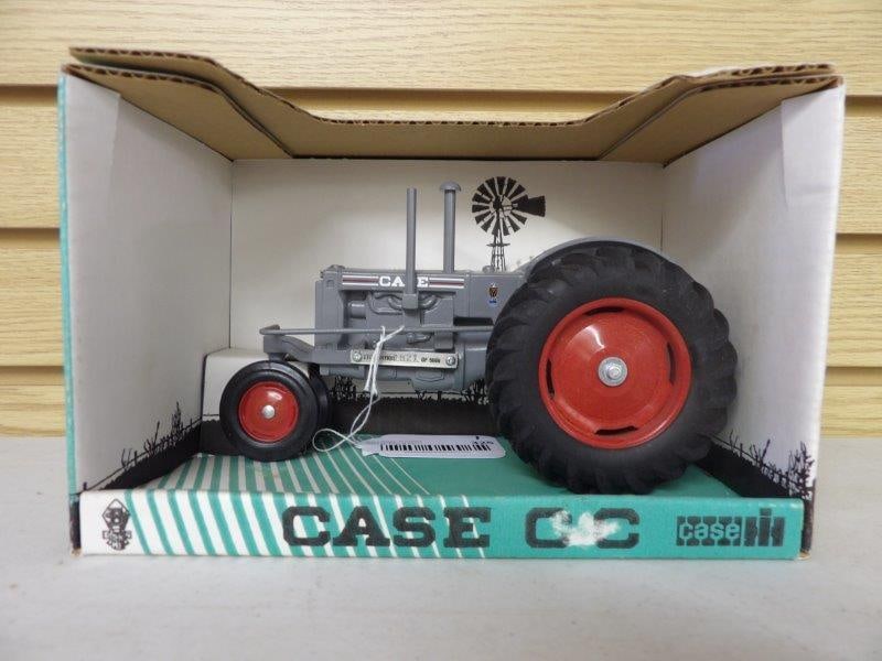 ERTL CASE CC BECKMAN HIGH SCHOOL COLLECTOR TRACTOR LIMITED EDITION NUMBERED 821/5000 (1 of 7)