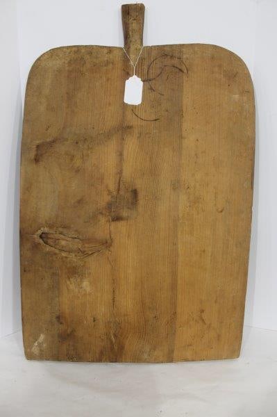 Primitive oversized bread board (1 of 2)