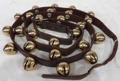 Strand of 25 Single Throated Sleigh Bells