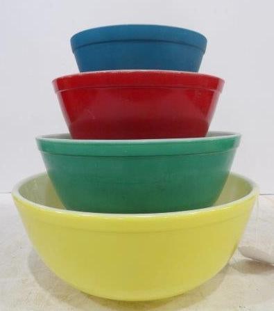 Pyrex Primary Colors Mixing Bowl Set (1 of 7)
