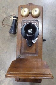 Kellogg Oak Wall Phone