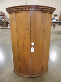 1800s Georgian Hanging Corner Cupboard