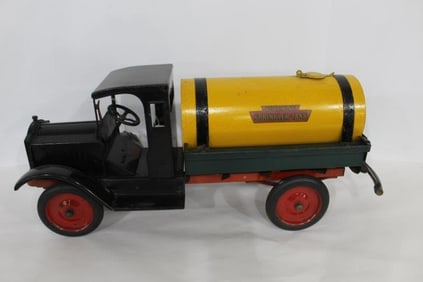 Great Keystone Sprinkler Tanker Truck