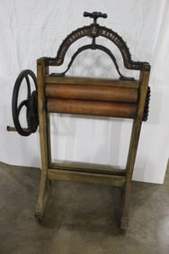 Kronan Mangel No 4 Laundry Press