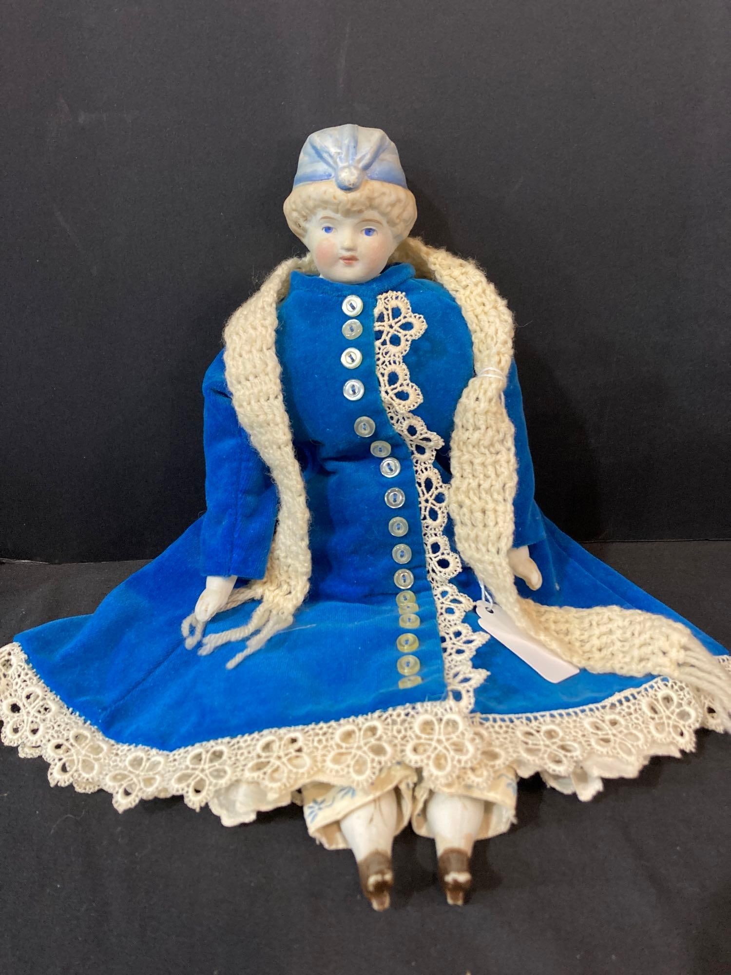 Early Bonnet Head Doll (1 of 6)