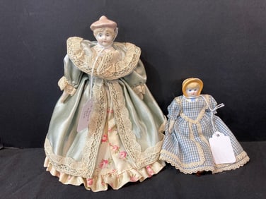 Pair of Bonnet Head Dolls