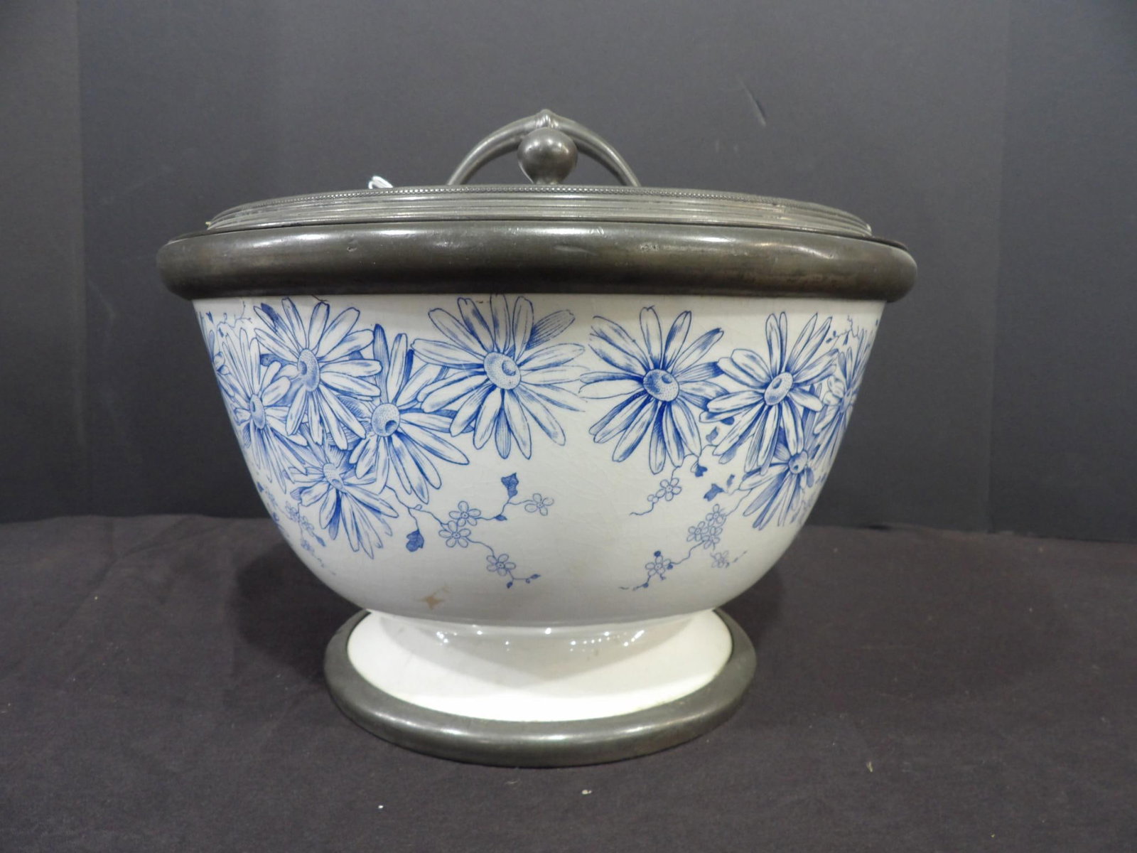 Mercer Pottery Cheese and Cracker Bowl (1 of 8)