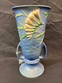 Roseville Pottery Freesia 2-handled vase