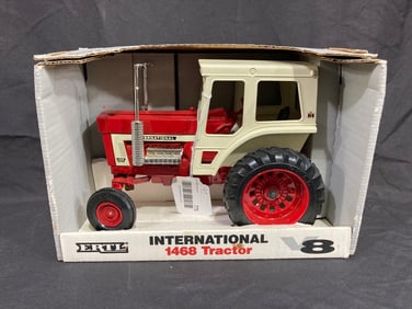 Ertl Internaitonal 1468 Tractor