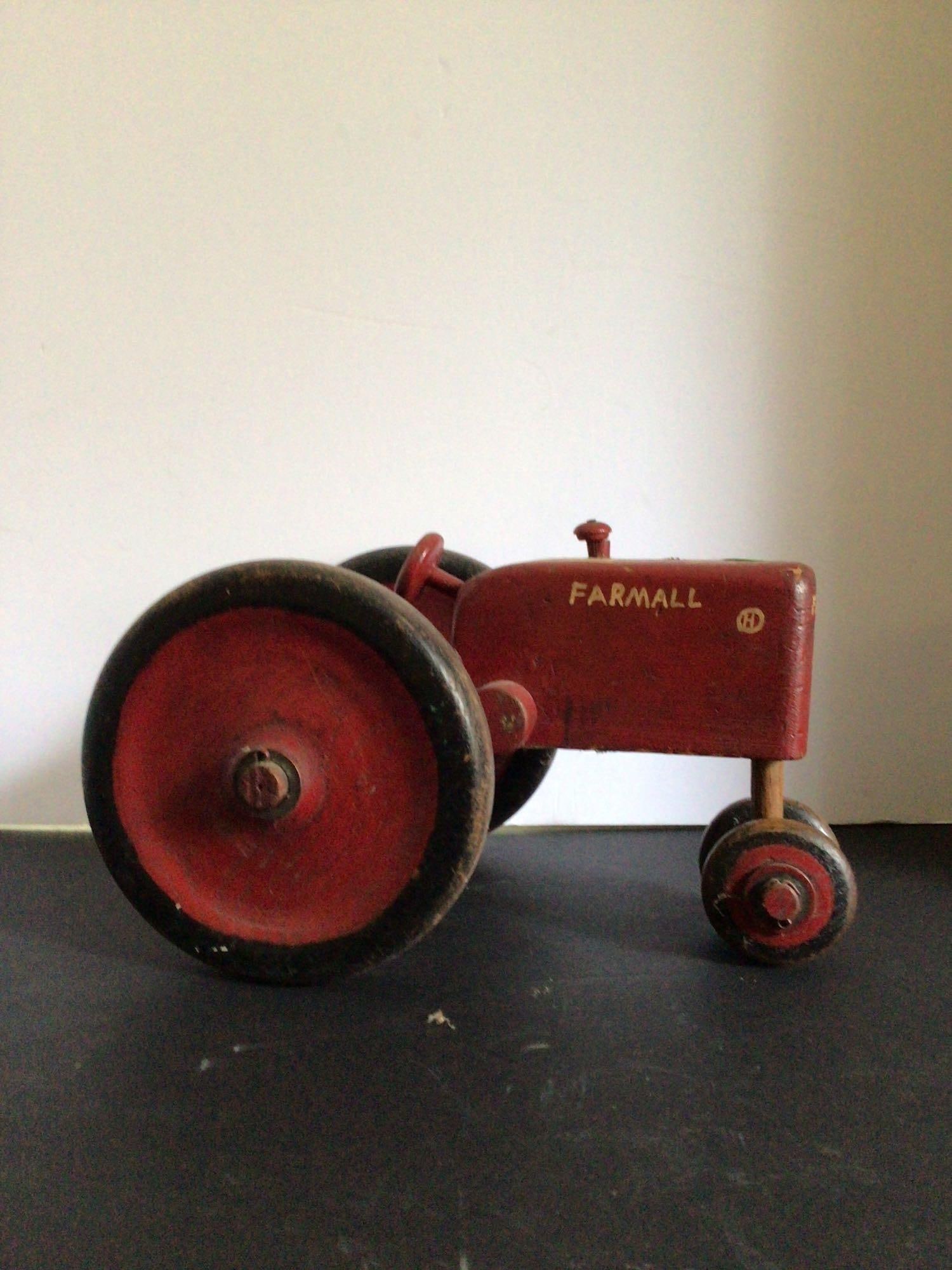 Homemade Wooden Farmall Tractor (1 of 3)