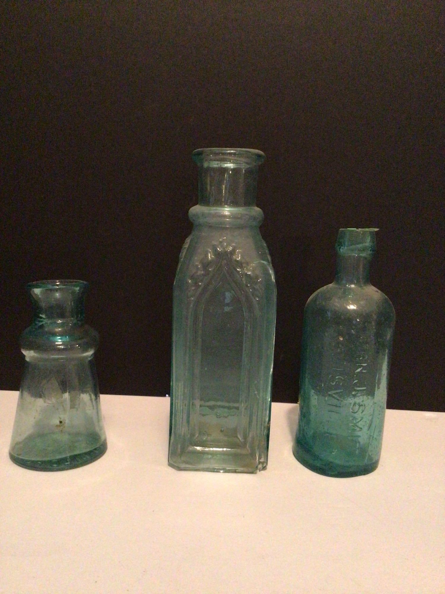 John Smith, Bixby, & Decorated Glass Bottles: John Smith Louisville KY, may have a chip or minor crack. Handblown embossed bottles