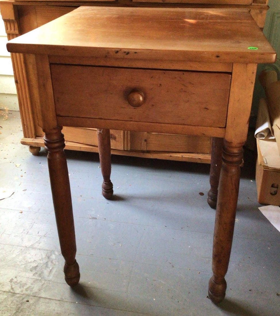 Early cherry turned leg 1drw stand (1 of 4)