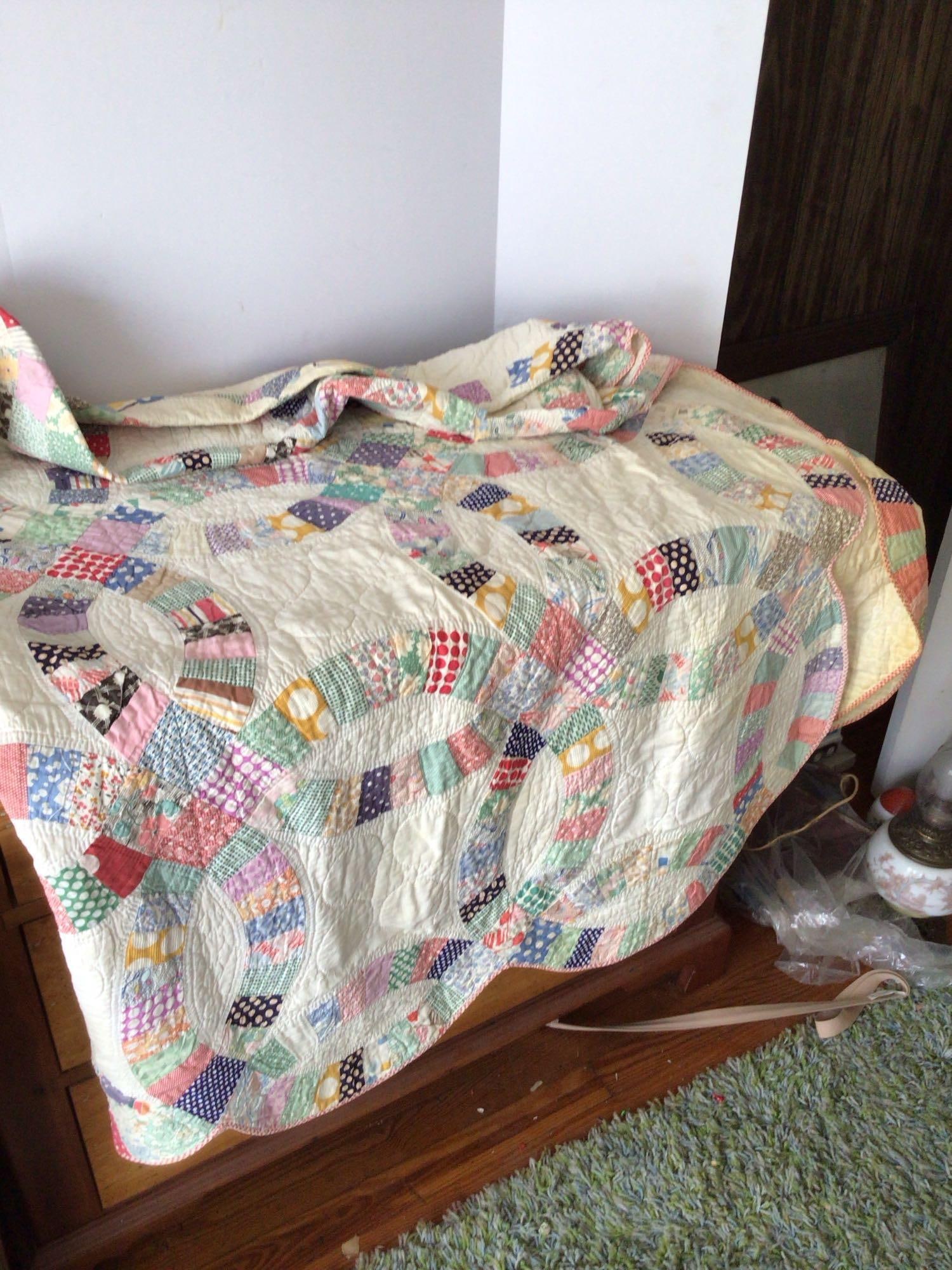 Double Wedding Ring Handstitched Quilt (1 of 4)