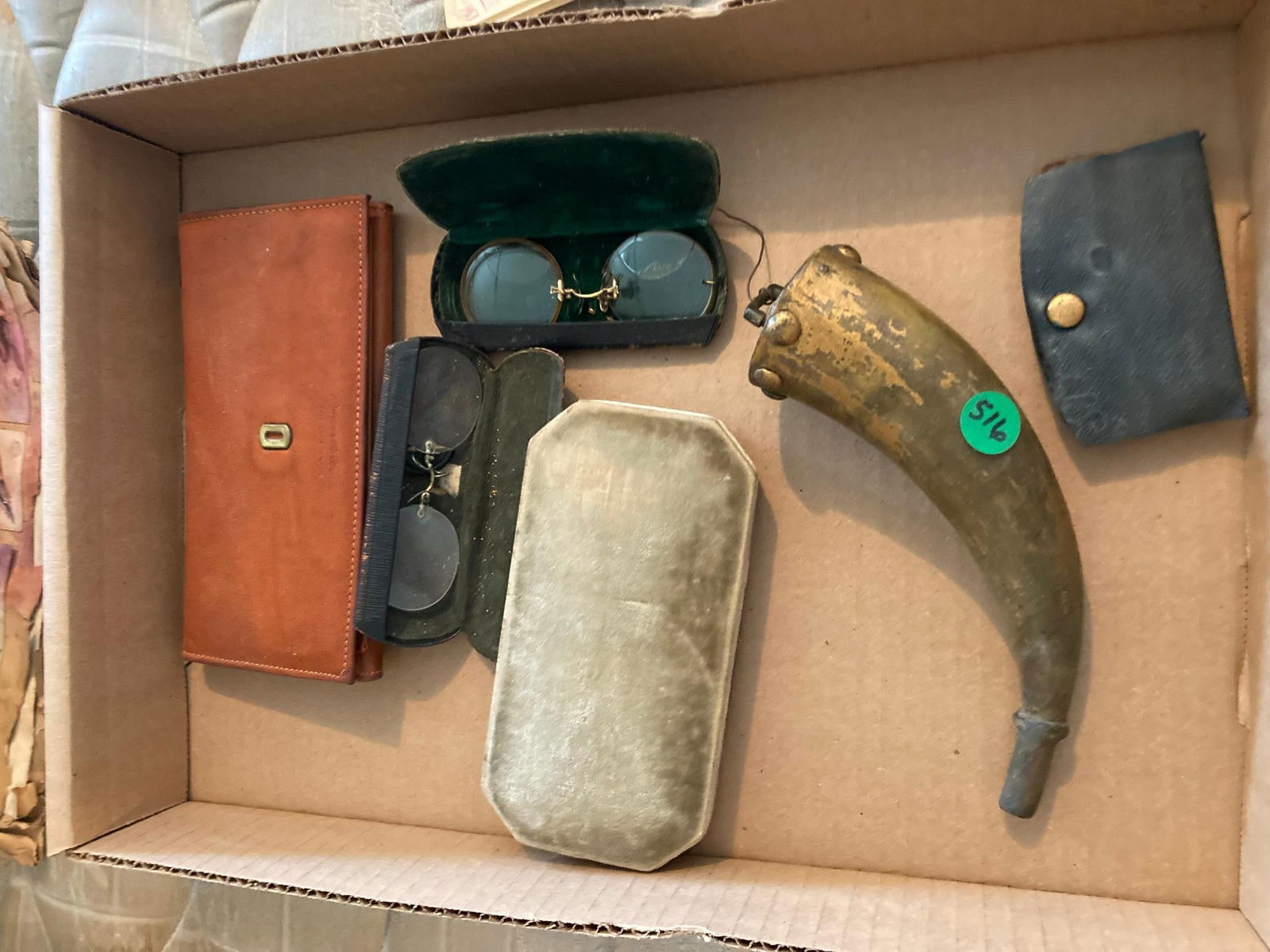 Powder Horn & Early Glasses (1 of 4)