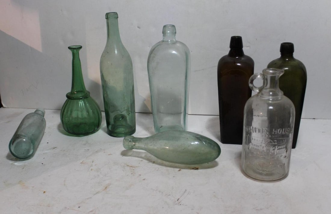 8- Various bottles (1 of 7)