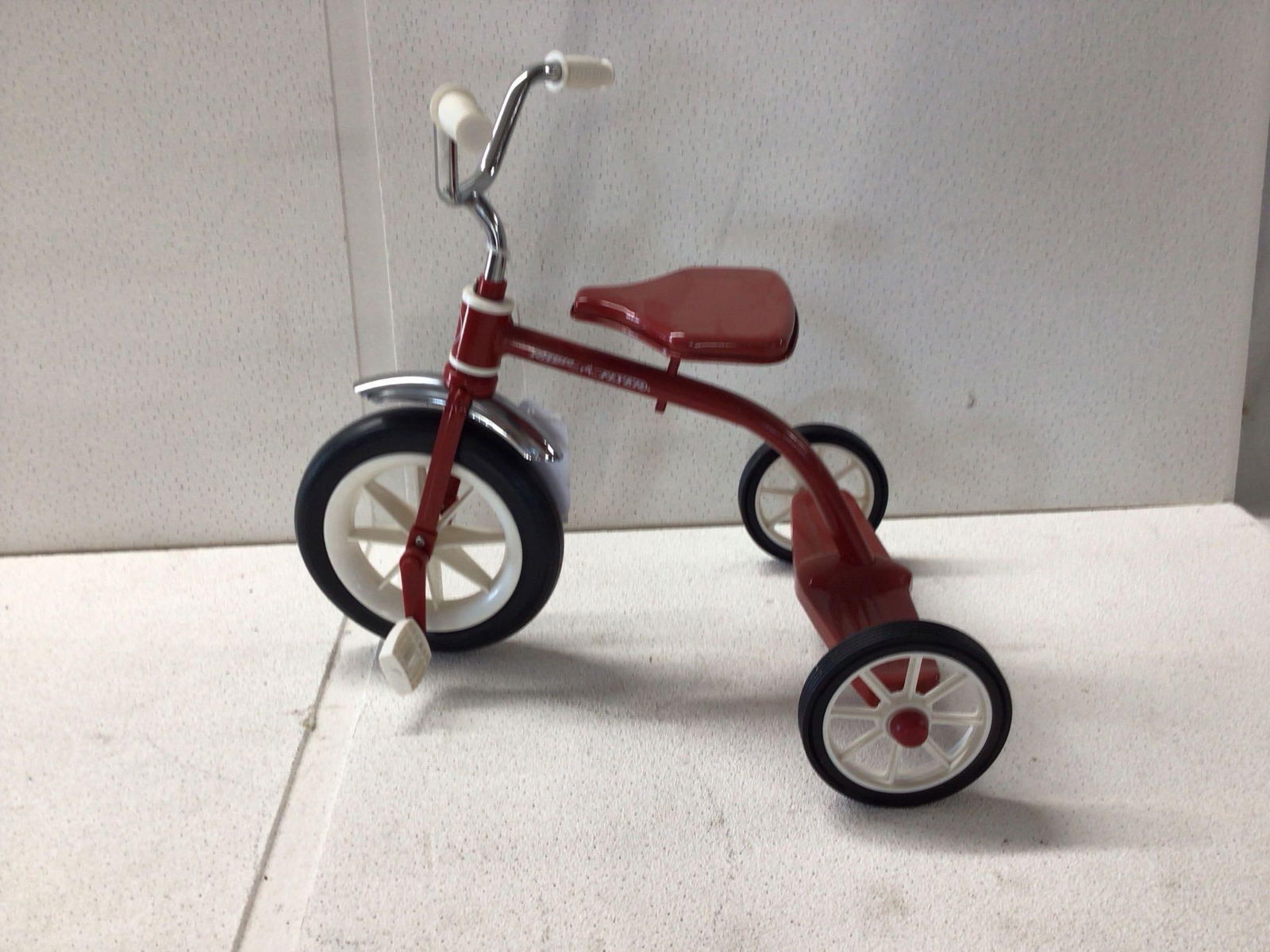 Small Scale Radio Flyer Tricycle (1 of 4)