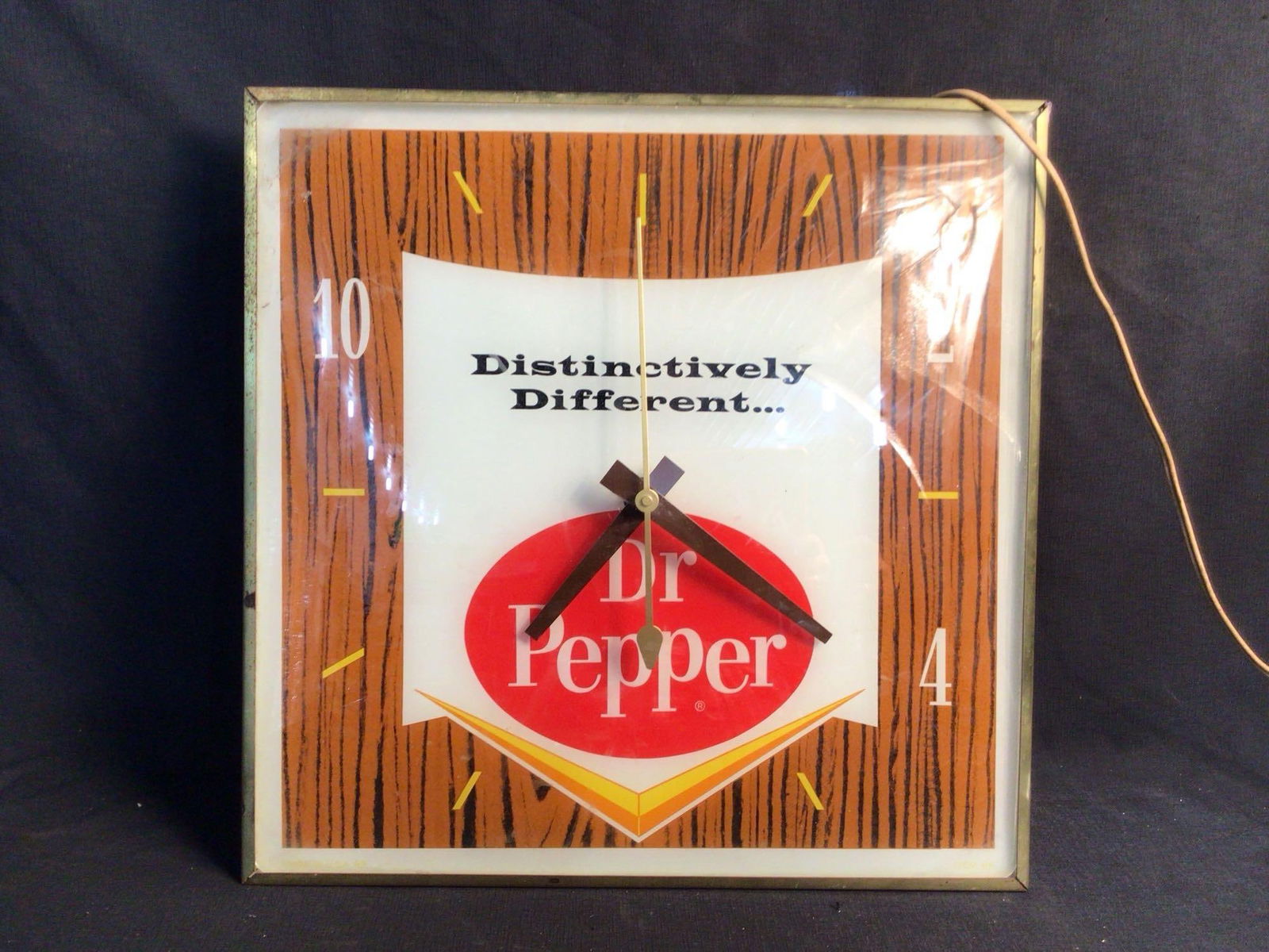 Dr. Pepper Advertising Clock (1 of 6)
