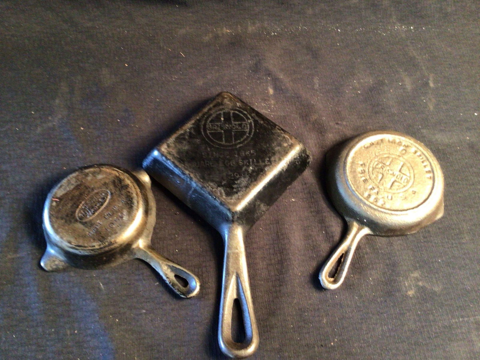 Griswold and Wagner Ashtrays & Skillets (1 of 7)