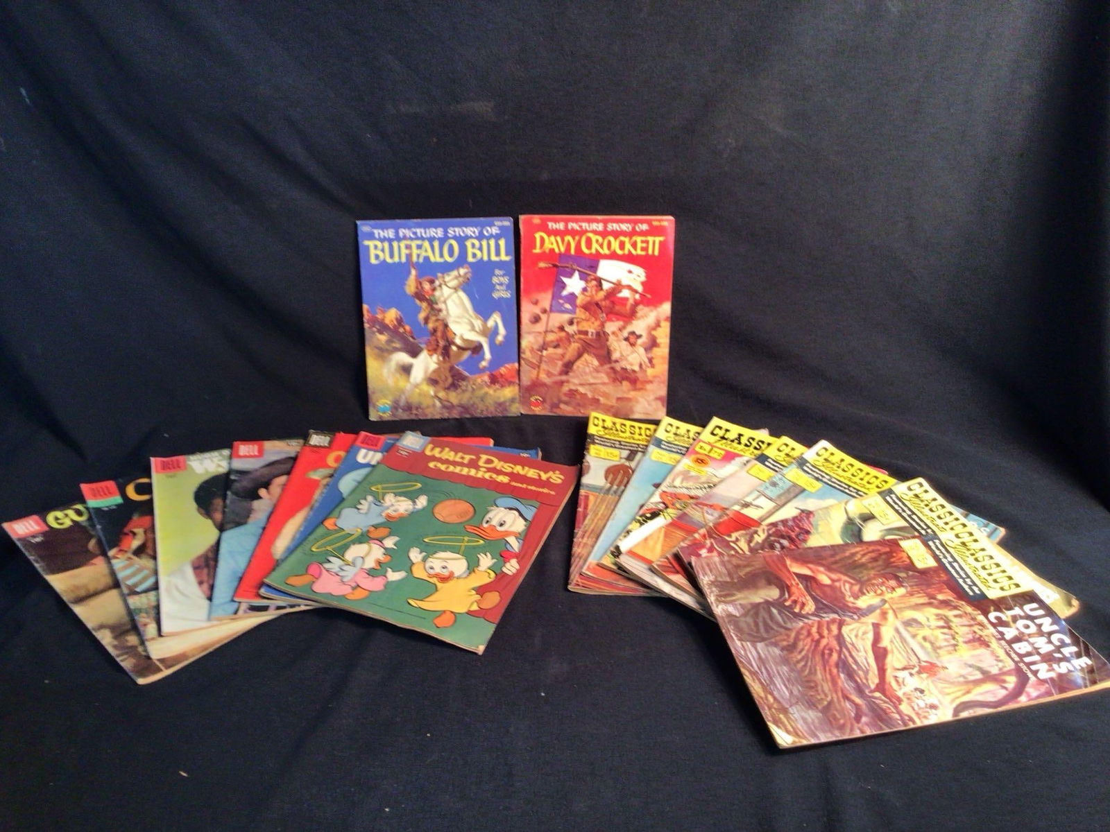 Western & Disney Comic Books: Great titles including Davey Crockett, Wild Bill Hickok, Moby Dick, 20000 Leagues under the Sea, Uncle Toms Cabin and lots more. Includes 16 books
