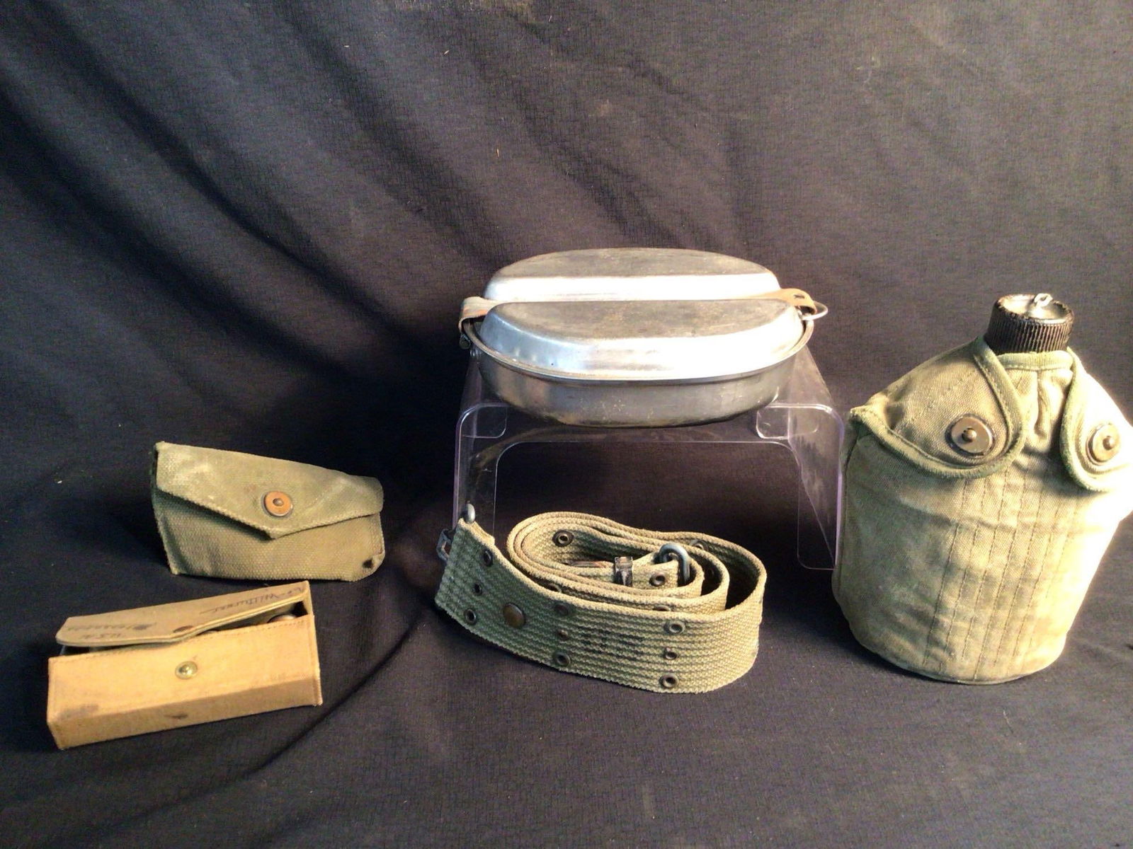 WWII Canteen, mess kit, belt and pouch (1 of 6)
