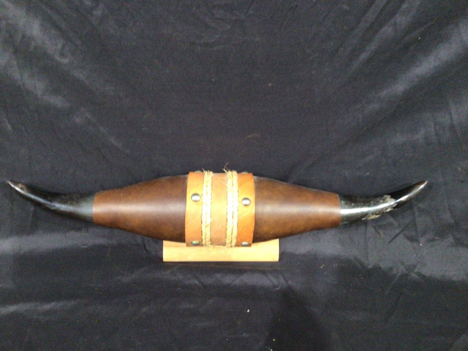 Vintage Western Leather Wrapped Bull Horn Wall Mount Auction