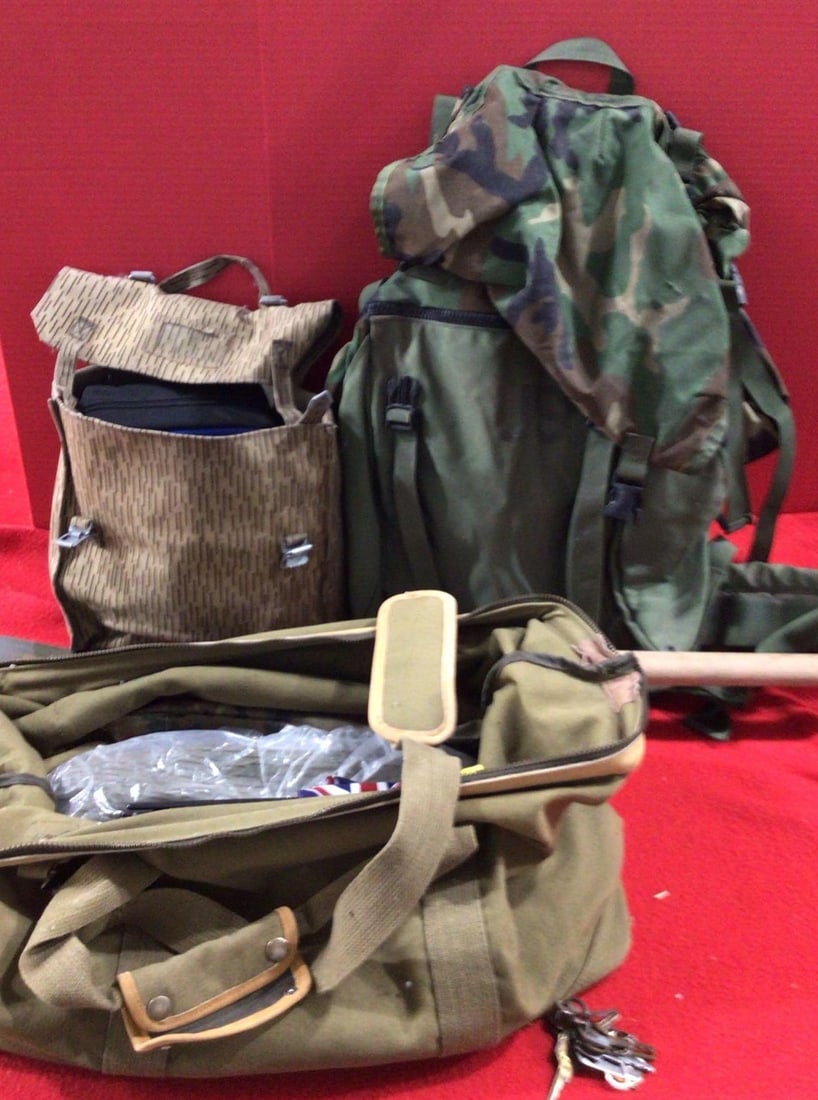 MILITARY BAG, DUFFELS AND SHOVEL (1 of 9)