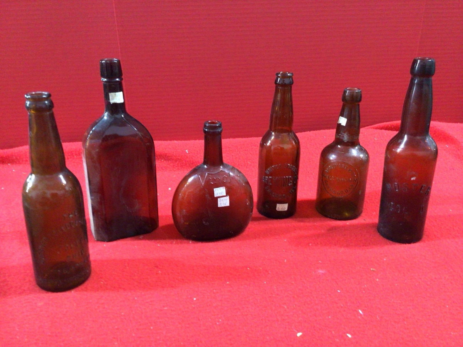 MCAVOY BREWING, VINYL,UNITED STATES, HOSTNER, AMBER BOTTLES (1 of 4)