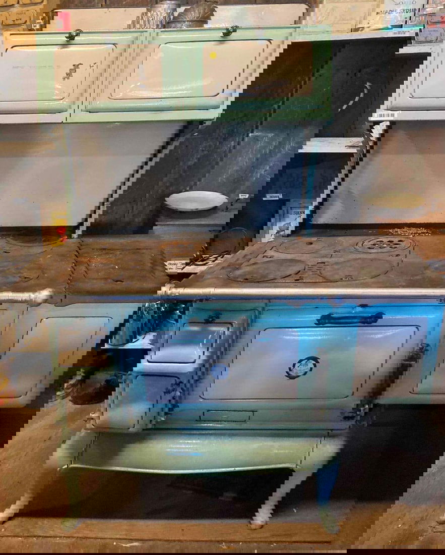 AT CO MINT ENAMEL STOVE (1 of 11)