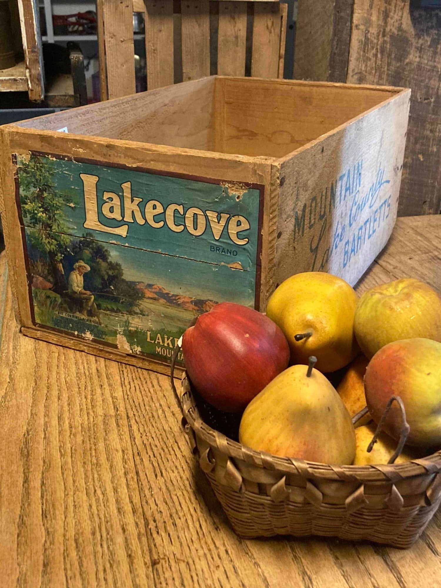 LAKE COVE APPLE CRATE (1 of 2)