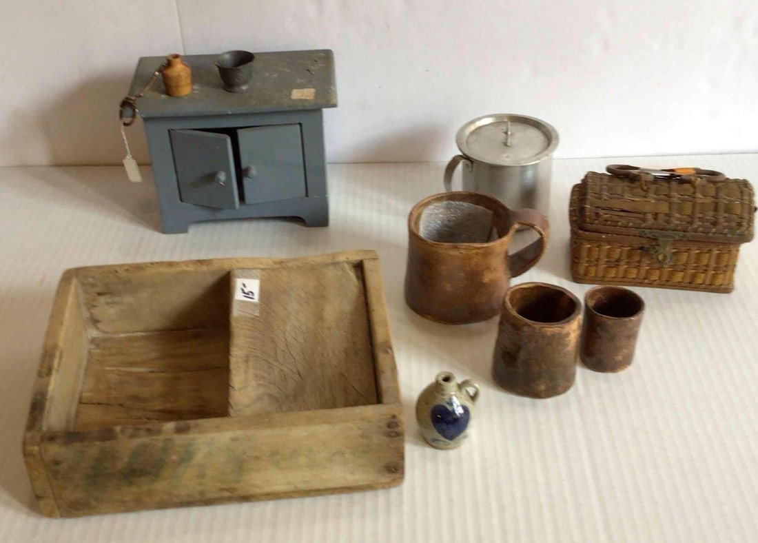 PRIMITIVE LOT OF MINIATURE CROCK, CABINET, WICKER TRUNK AND MORE (1 of 4)