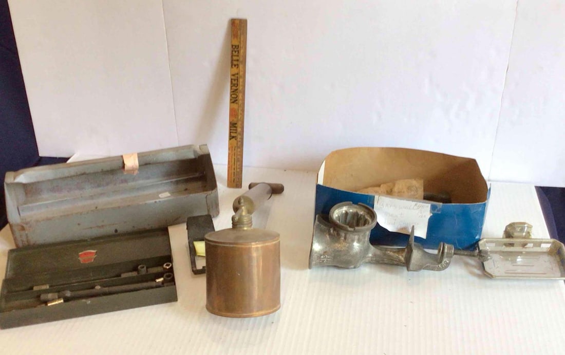 GRISWOLD MEAT GRINDER, EARLY TOOLS, CARRIER AND MORE (1 of 6)