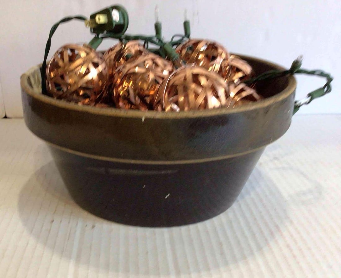 STONEWARE CROCK BOWL W/ STRING LIGHTS (1 of 4)