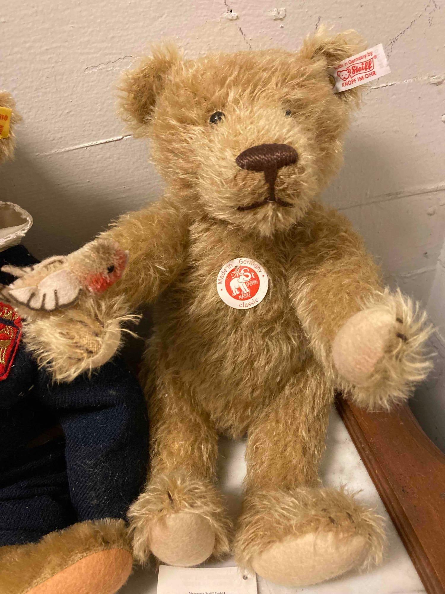 LOT OF 3 STEIFF BEARS (1 of 3)